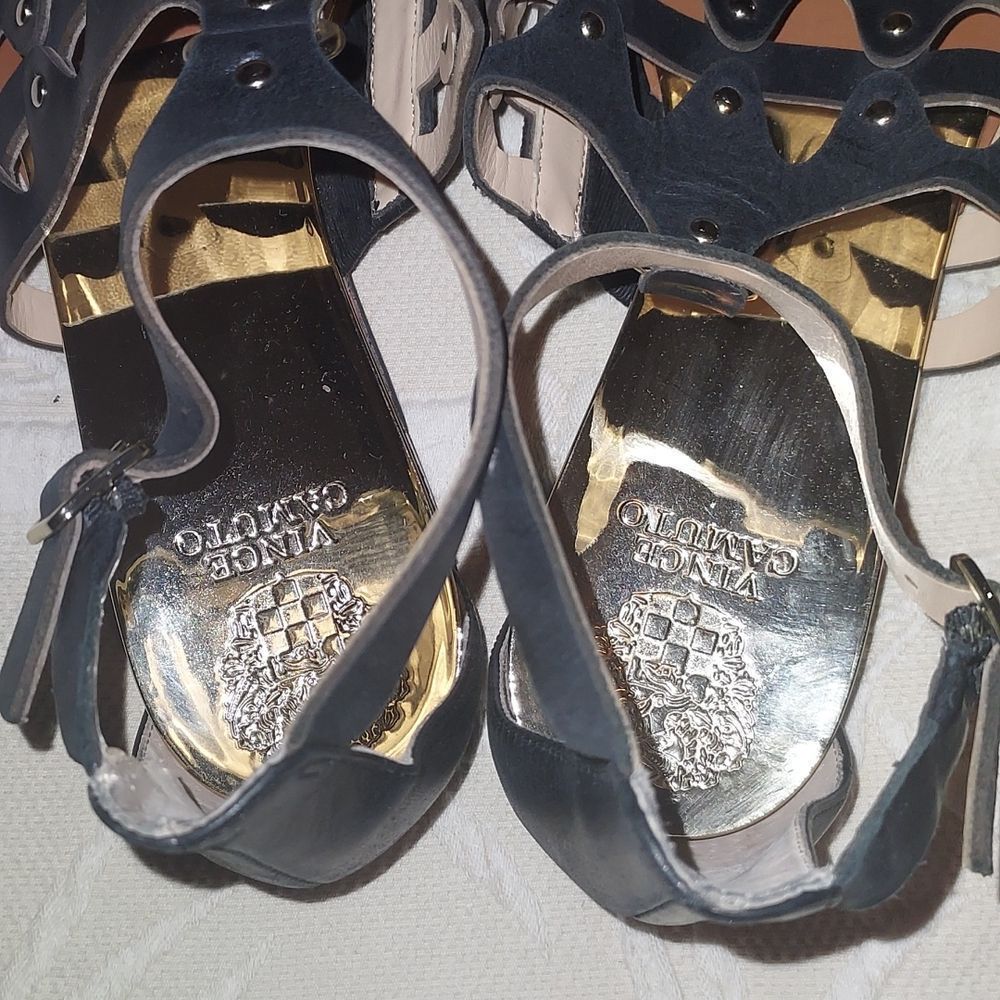 Vince Camuto sandals - Picture 3 of 8